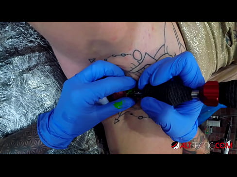 ❤️ Extremamente tatuada, a brasa Sully Savage fez uma tatuagem no seu clítoris Porno vk em porno pt.hdpornpics.ru